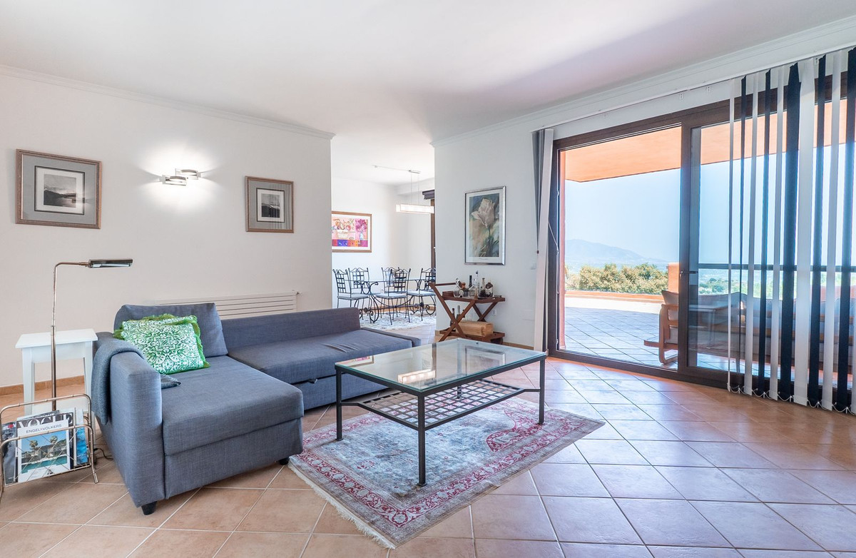3 bedroom Apartments for sale in La Mairena – R5109898 3 bedroom Apartments for sale in La Mairena – R5109898