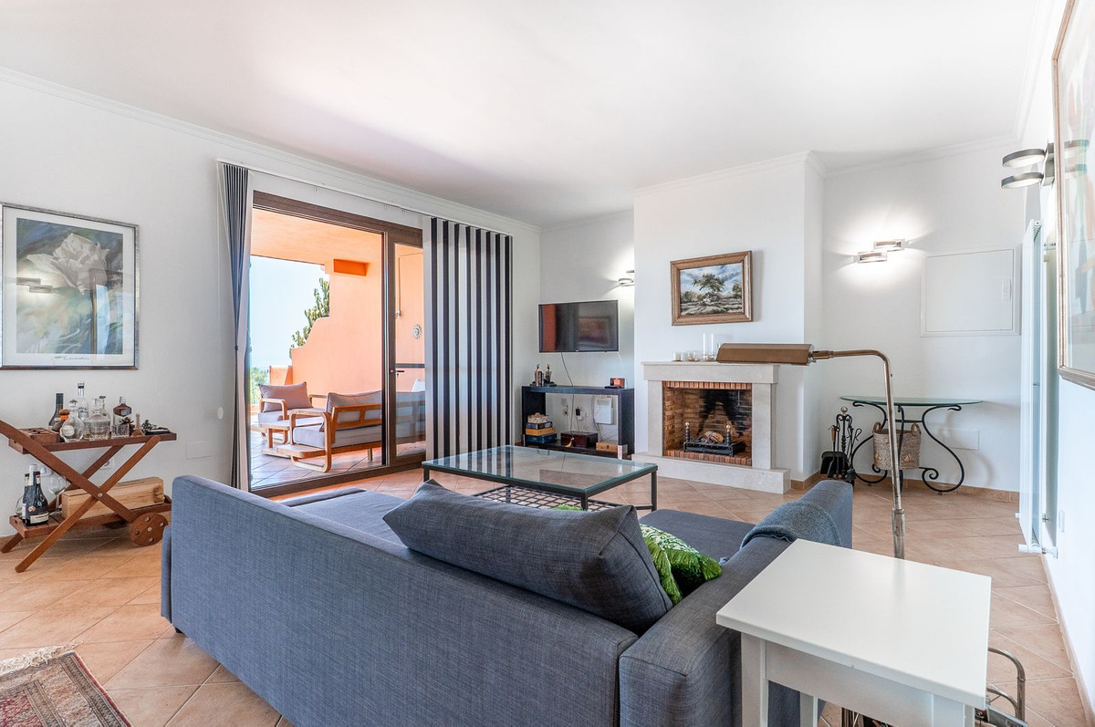 3 bedroom Apartments for sale in La Mairena – R5109898 3 bedroom Apartments for sale in La Mairena – R5109898