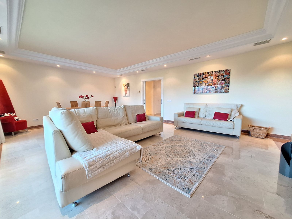 Apartamentos de 3 dormitorios en venta en Nueva Andalucía – R5264248 Apartamentos de 3 dormitorios en venta en Nueva Andalucía – R5264248