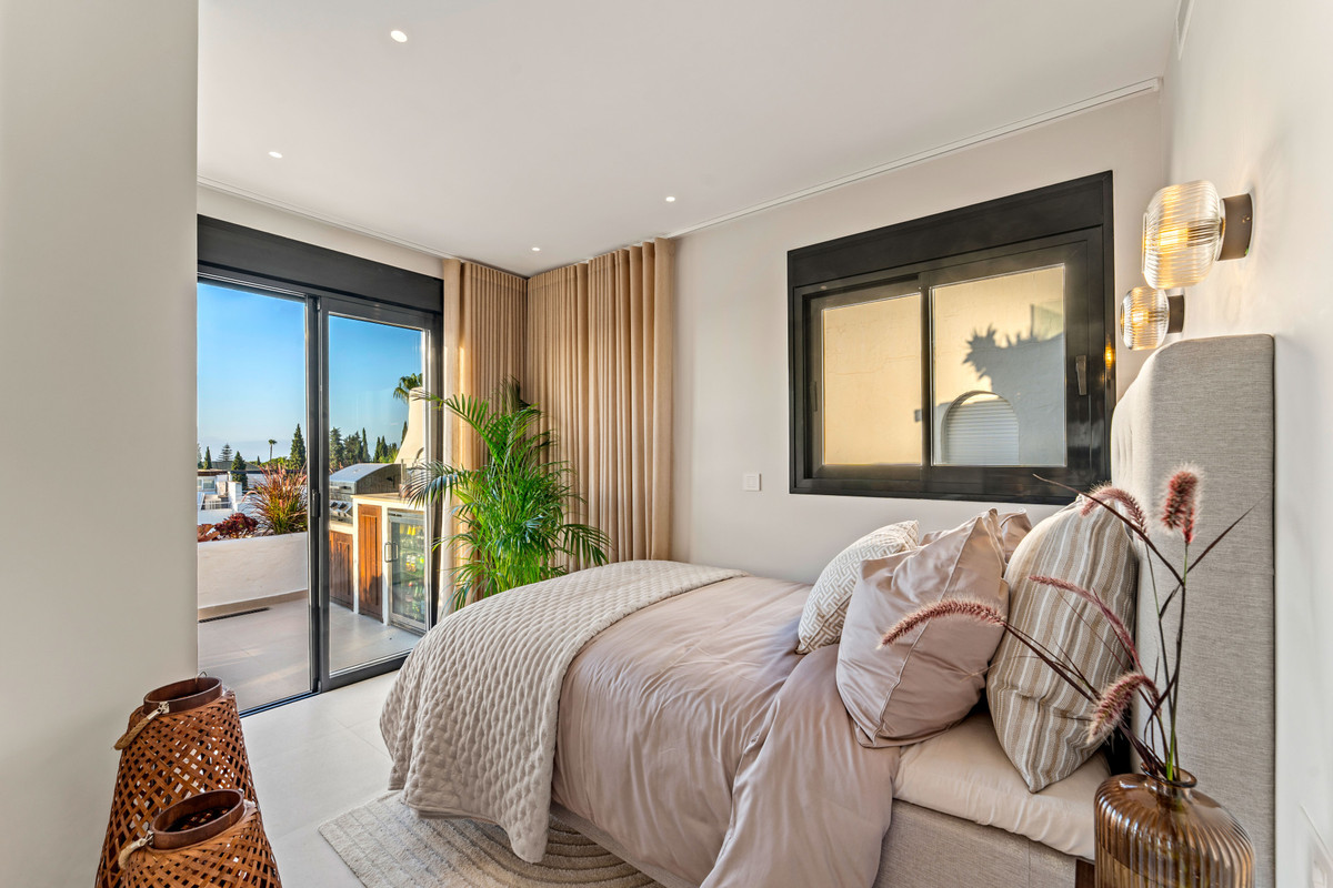 Apartamentos de 3 dormitorios en venta en Milla de Oro – R5434135