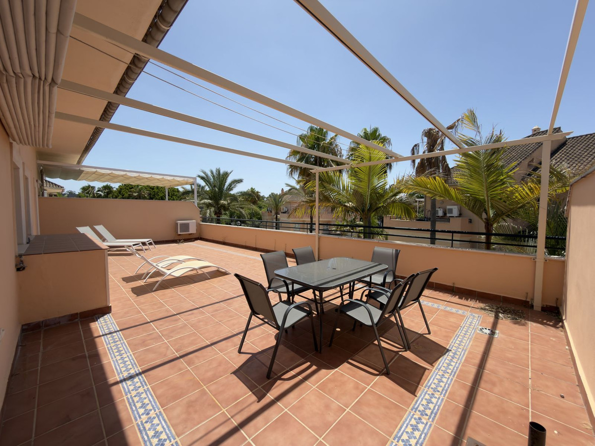 Aticos de 1 dormitorio en venta en Elviria – R5440312 Aticos de 1 dormitorio en venta en Elviria – R5440312