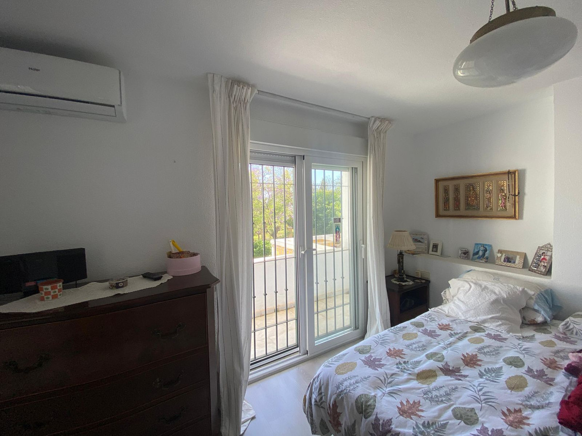 Adosados de 5 dormitorios en venta en Milla de Oro – R5406544 Adosados de 5 dormitorios en venta en Milla de Oro – R5406544