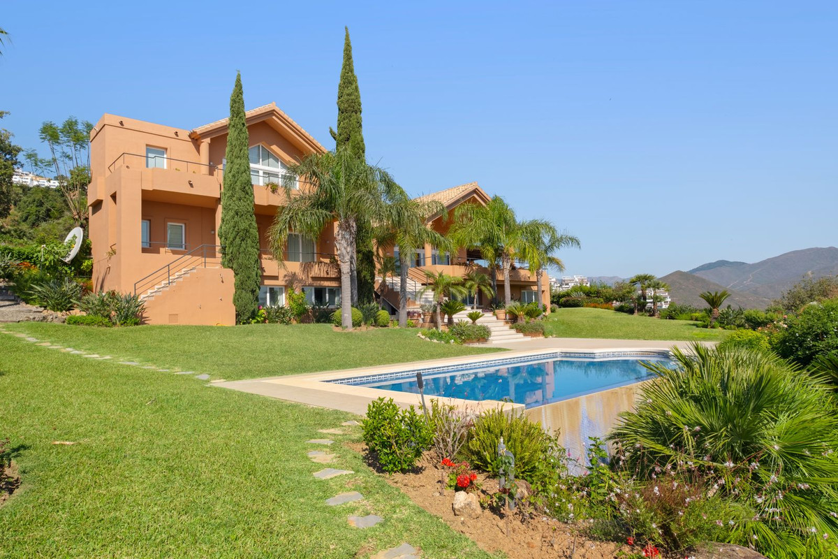 Villas de 5 dormitorios en venta en La Mairena – R5430460 Villas de 5 dormitorios en venta en La Mairena – R5430460