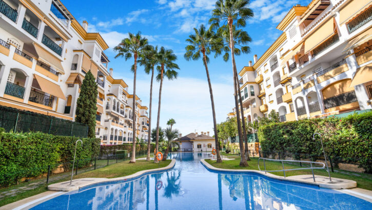 Apartamentos de 4 dormitorios en venta en Milla de Oro – R5440684 Apartamentos de 4 dormitorios en venta en Milla de Oro – R5440684 en