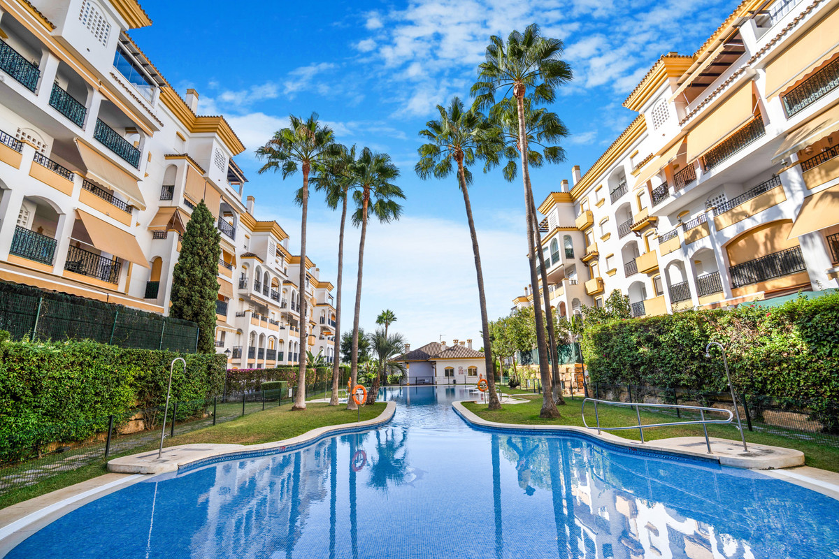 Apartamentos de 4 dormitorios en venta en Milla de Oro – R5440684 Apartamentos de 4 dormitorios en venta en Milla de Oro – R5440684