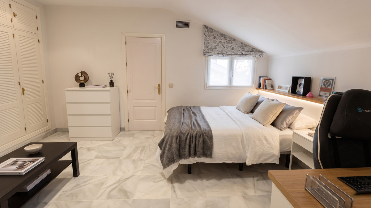 Apartamentos de 4 dormitorios en venta en Milla de Oro – R5440684 Apartamentos de 4 dormitorios en venta en Milla de Oro – R5440684