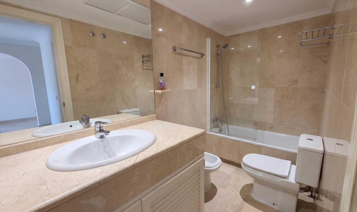 Apartamentos de 4 dormitorios en venta en Milla de Oro – R5440684 Apartamentos de 4 dormitorios en venta en Milla de Oro – R5440684