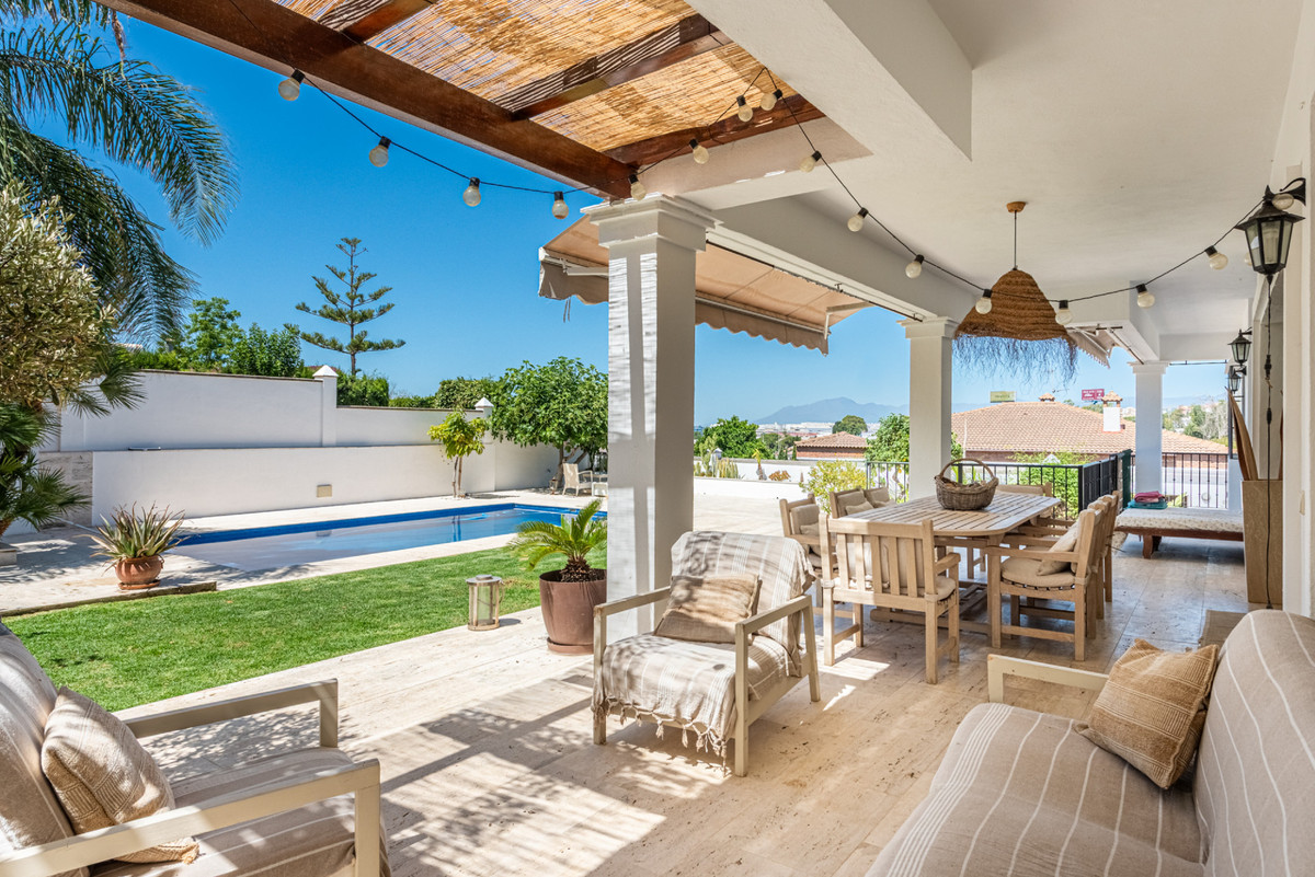 5 bedroom Villas for sale in Marbella – R5445769 5 bedroom Villas for sale in Marbella – R5445769