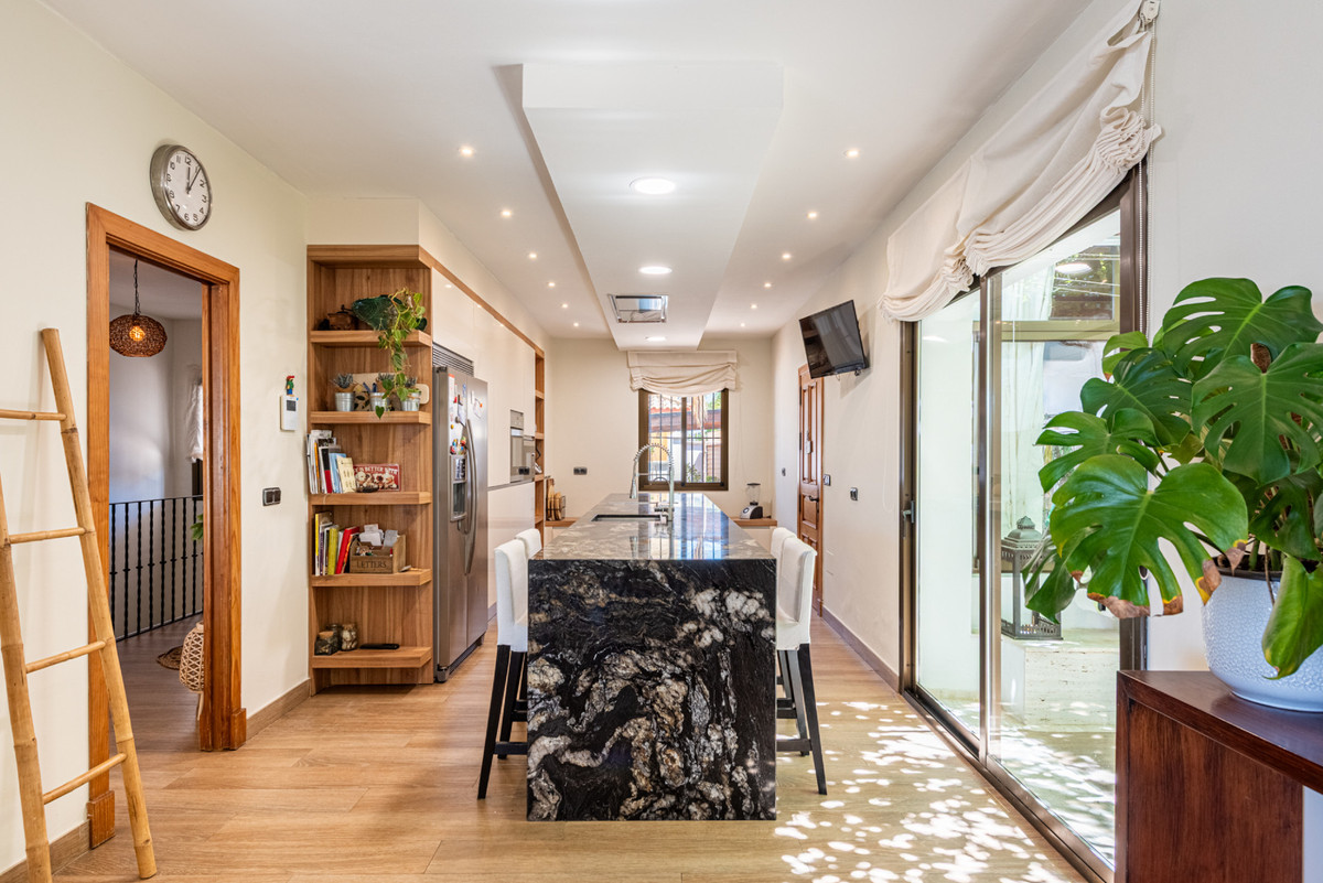 5 bedroom Villas for sale in Marbella – R5445769 5 bedroom Villas for sale in Marbella – R5445769