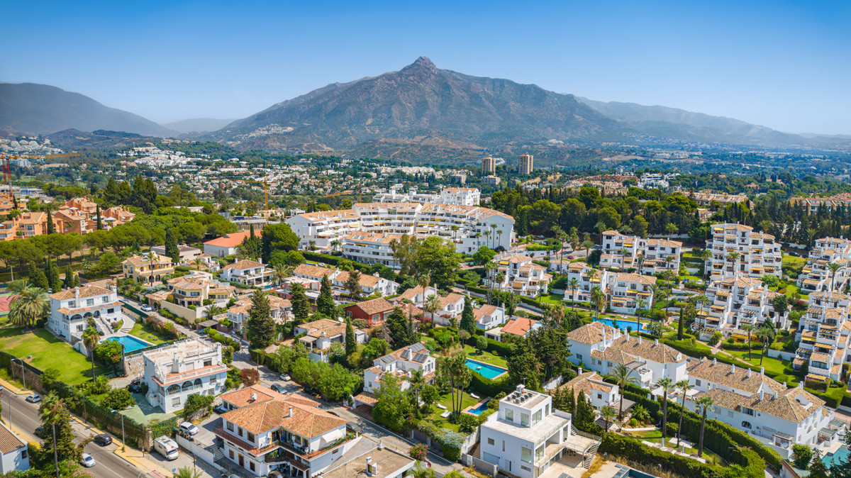 Villas de 2 dormitorios en venta en Nueva Andalucía – R5448514 Villas de 2 dormitorios en venta en Nueva Andalucía – R5448514