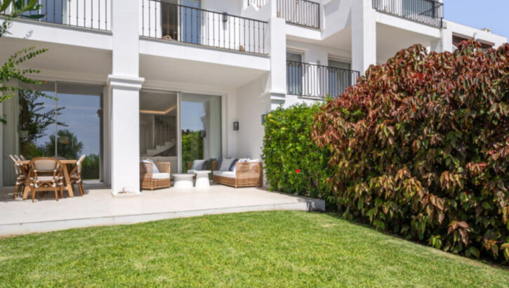 Adosados de 4 dormitorios en venta en La Quinta – R5316028 Adosados de 4 dormitorios en venta en La Quinta – R5316028 en