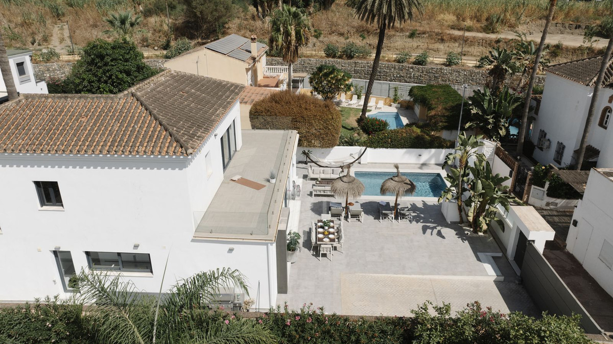 4 bedroom Villas for sale in Nueva Andalucía – R4074745 4 bedroom Villas for sale in Nueva Andalucía – R4074745