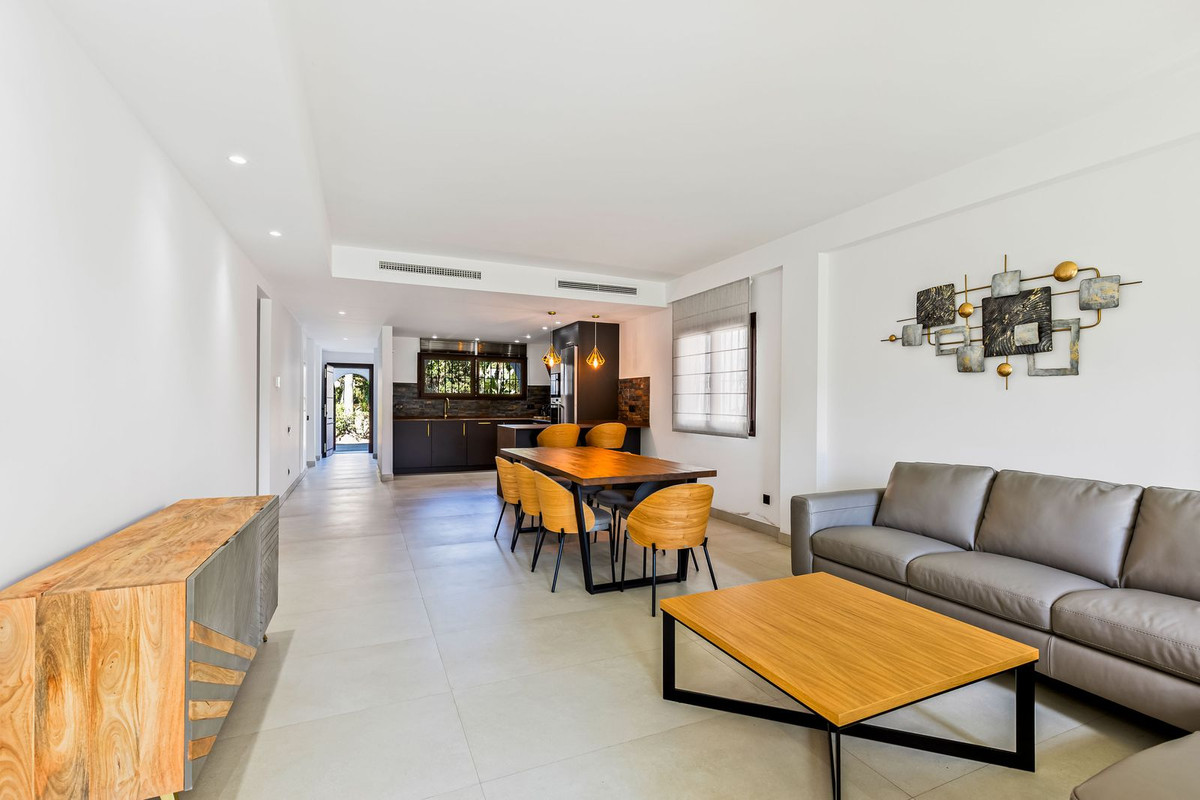 Apartamentos de 4 dormitorios en venta en Puerto Banús – R5169550 Apartamentos de 4 dormitorios en venta en Puerto Banús – R5169550
