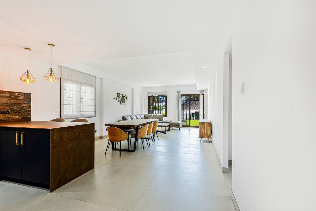 Apartamentos de 4 dormitorios en venta en Puerto Banús – R5169550 Apartamentos de 4 dormitorios en venta en Puerto Banús – R5169550