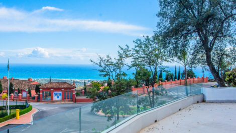 3 bedroom Apartments for sale in La Mairena – R4706176