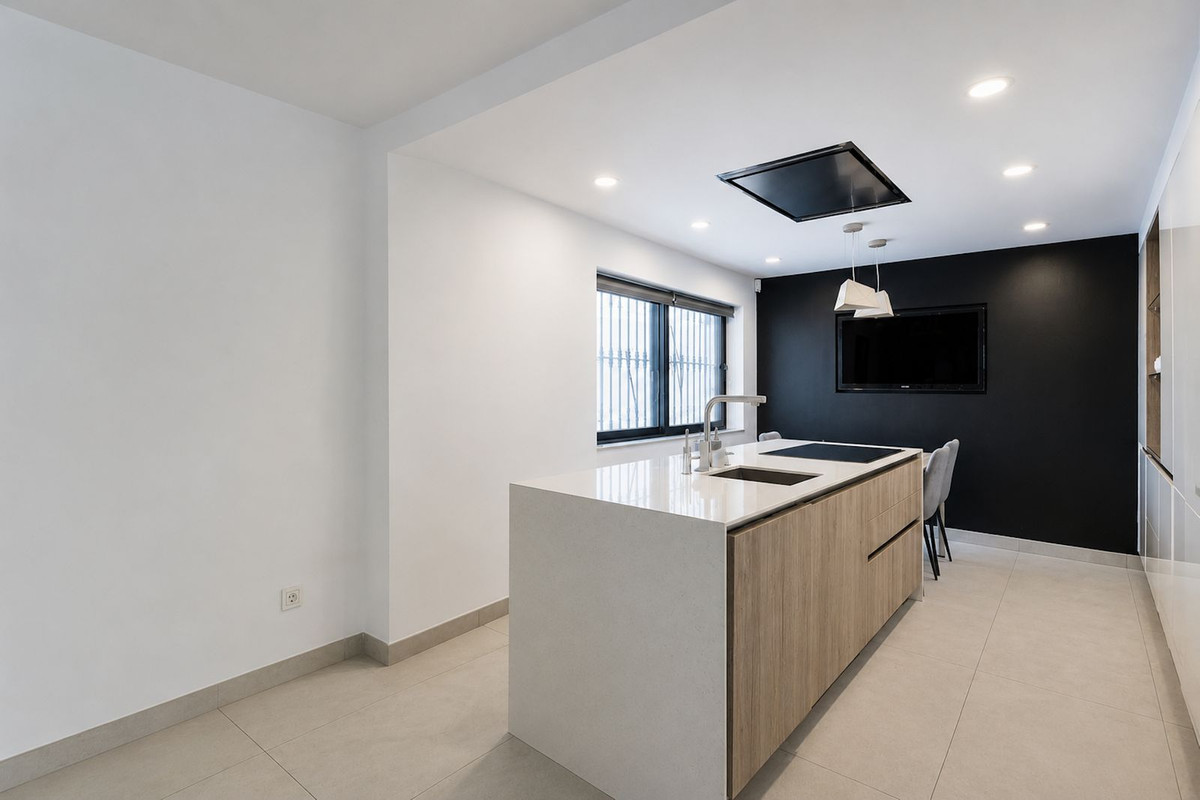 Pareados de 9 dormitorios en venta en Nueva Andalucía – R5448391 Pareados de 9 dormitorios en venta en Nueva Andalucía – R5448391