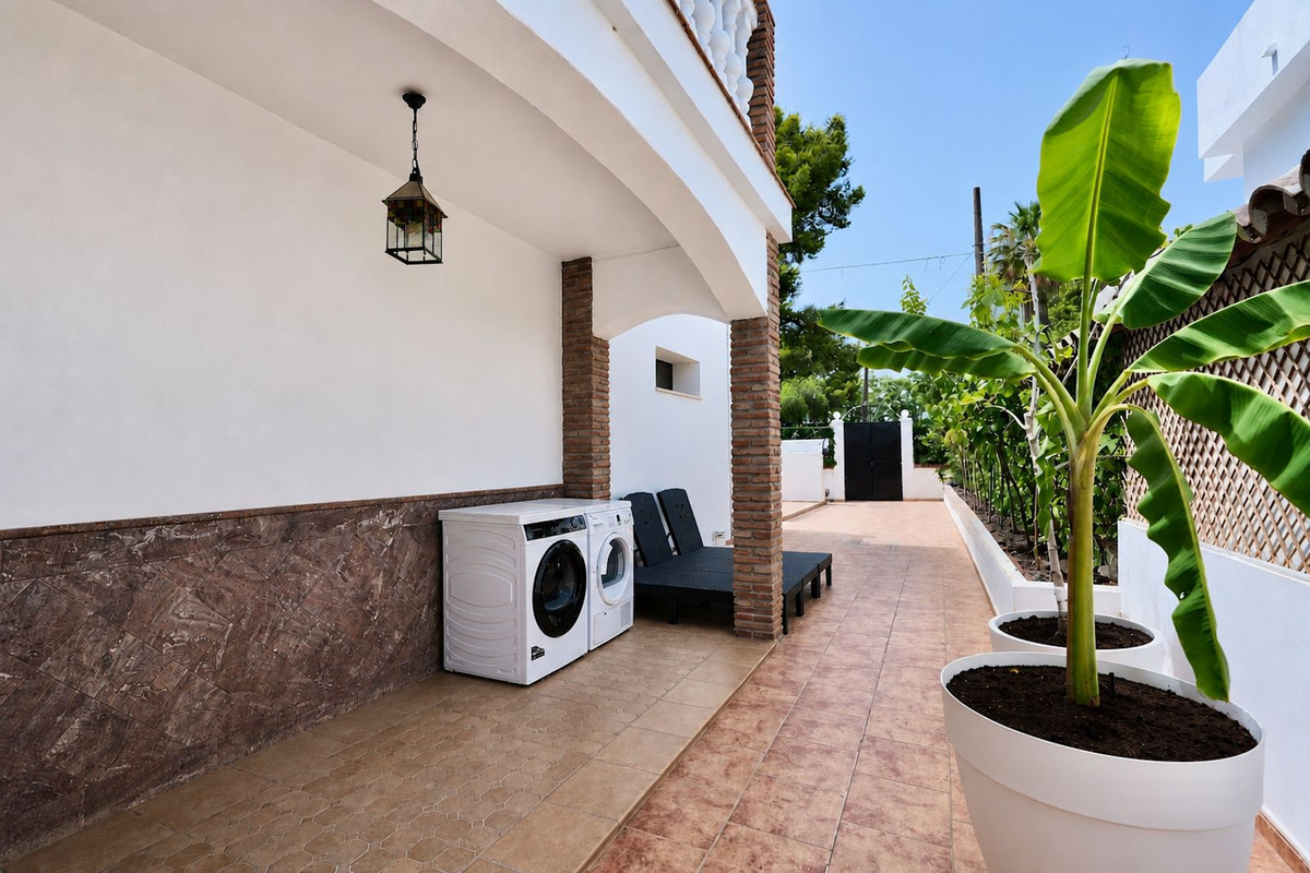 Pareados de 9 dormitorios en venta en Nueva Andalucía – R5448391 Pareados de 9 dormitorios en venta en Nueva Andalucía – R5448391