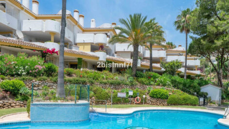 Aticos de 3 dormitorios en venta en Calahonda – R5423491