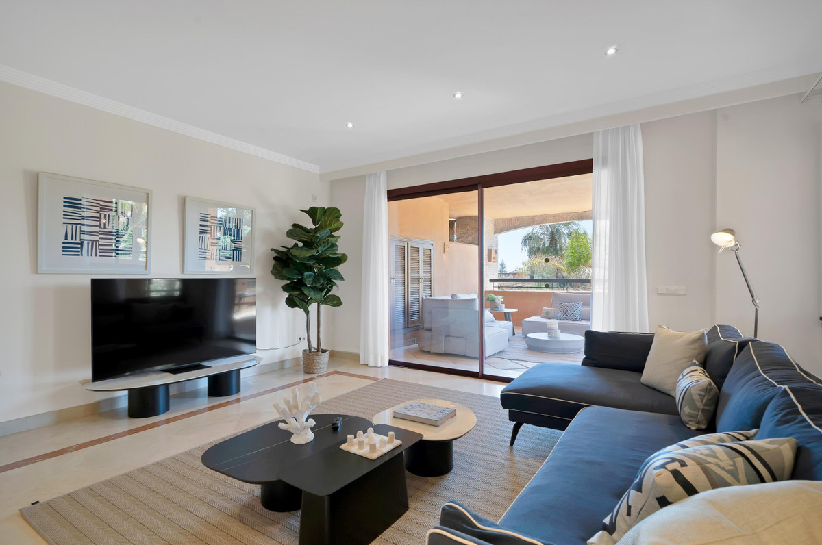 Apartamentos de 3 dormitorios en venta en Bahía de Marbella – R5304808 Apartamentos de 3 dormitorios en venta en Bahía de Marbella – R5304808