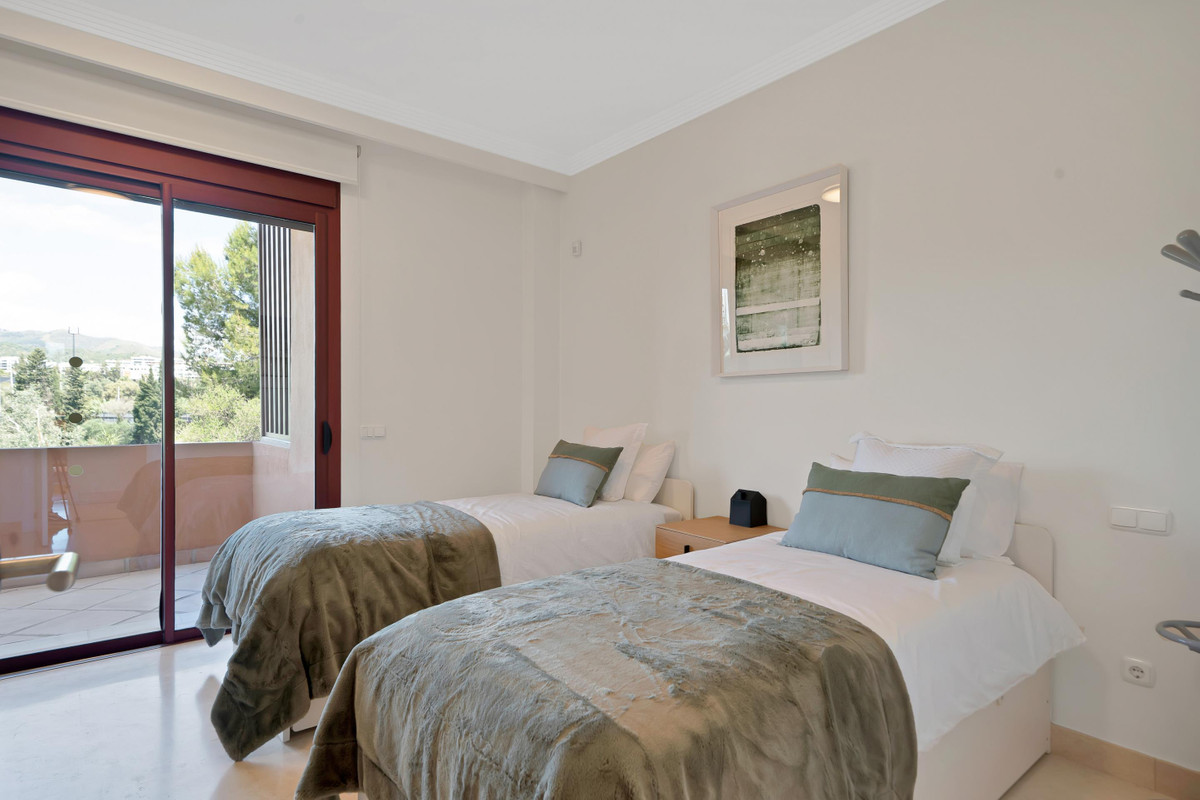 Apartamentos de 3 dormitorios en venta en Bahía de Marbella – R5304808 Apartamentos de 3 dormitorios en venta en Bahía de Marbella – R5304808