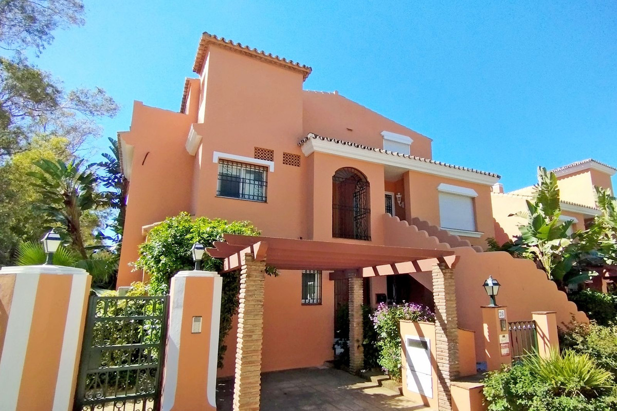 4 bedroom Apartments for sale in Nueva Milla de Oro – R5350126 4 bedroom Apartments for sale in Nueva Milla de Oro – R5350126