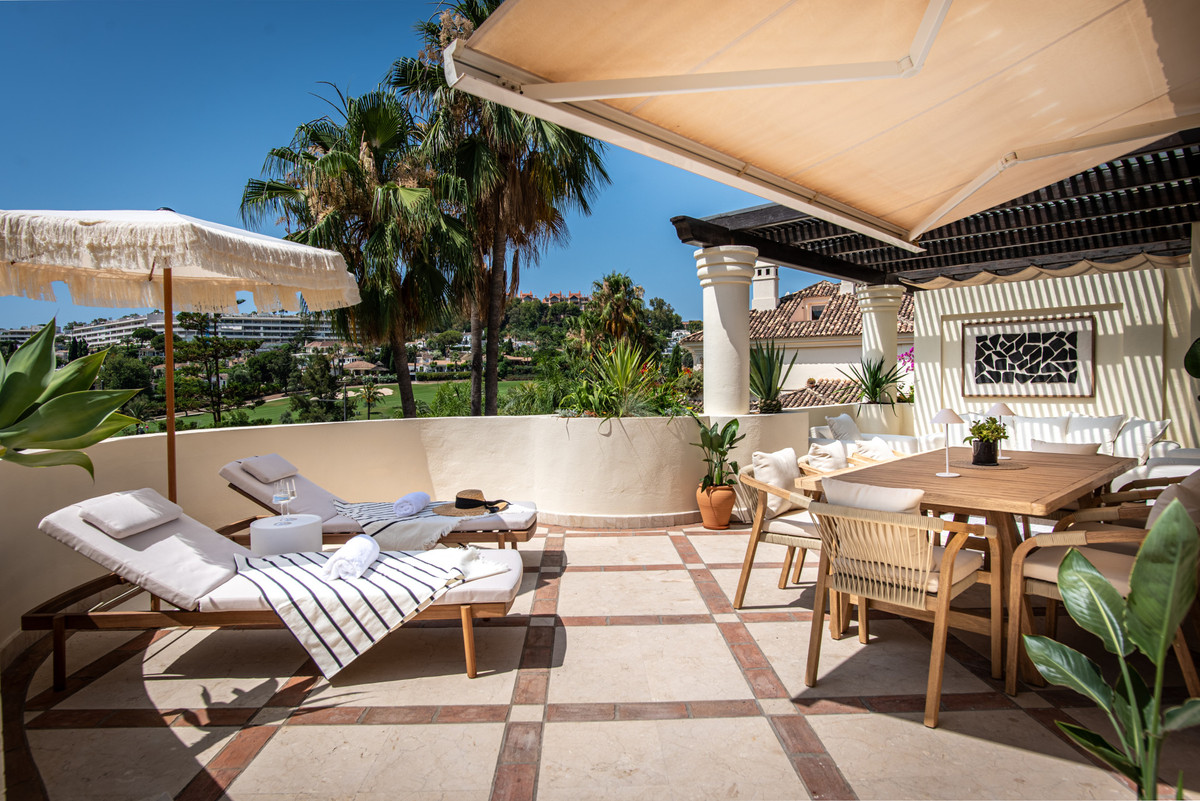 Apartamentos de 3 dormitorios en venta en Nueva Andalucía – R5132776 Apartamentos de 3 dormitorios en venta en Nueva Andalucía – R5132776
