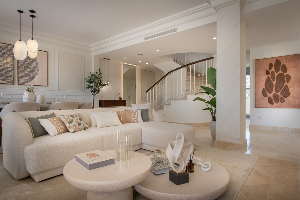 Apartamentos de 3 dormitorios en venta en Nueva Andalucía – R5132776 Apartamentos de 3 dormitorios en venta en Nueva Andalucía – R5132776