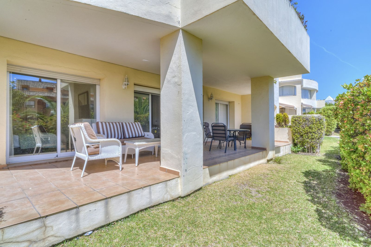 Apartamentos de 3 dormitorios en venta en Bahía de Marbella – R5444026 Apartamentos de 3 dormitorios en venta en Bahía de Marbella – R5444026