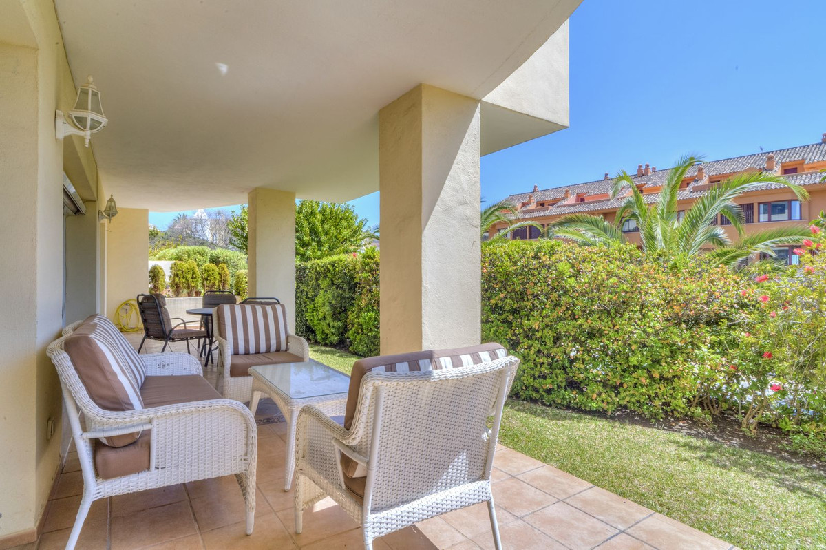Apartamentos de 3 dormitorios en venta en Bahía de Marbella – R5444026 Apartamentos de 3 dormitorios en venta en Bahía de Marbella – R5444026