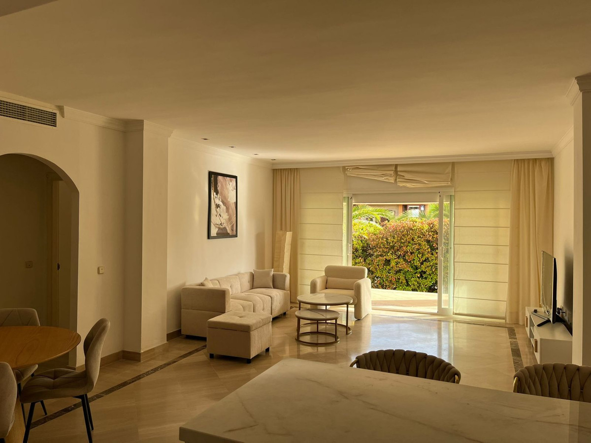 Apartamentos de 3 dormitorios en venta en Bahía de Marbella – R5444026 Apartamentos de 3 dormitorios en venta en Bahía de Marbella – R5444026