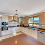 8 bedroom Villas for sale in Elviria – R5061424 8 bedroom Villas for sale in Elviria – R5061424