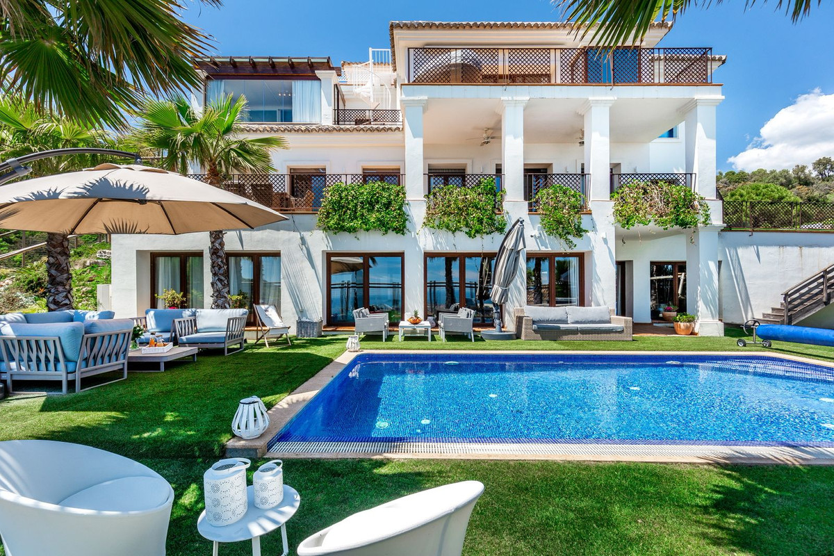 Villas de 5 dormitorios en venta en Benahavís – R5225572 Villas de 5 dormitorios en venta en Benahavís – R5225572