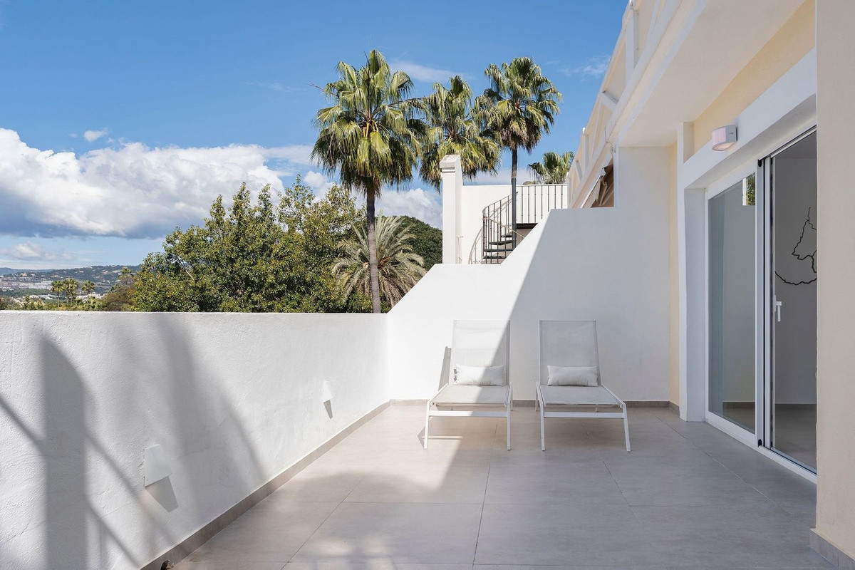 Aticos de 3 dormitorios en venta en Nueva Andalucía – R5018134 Aticos de 3 dormitorios en venta en Nueva Andalucía – R5018134