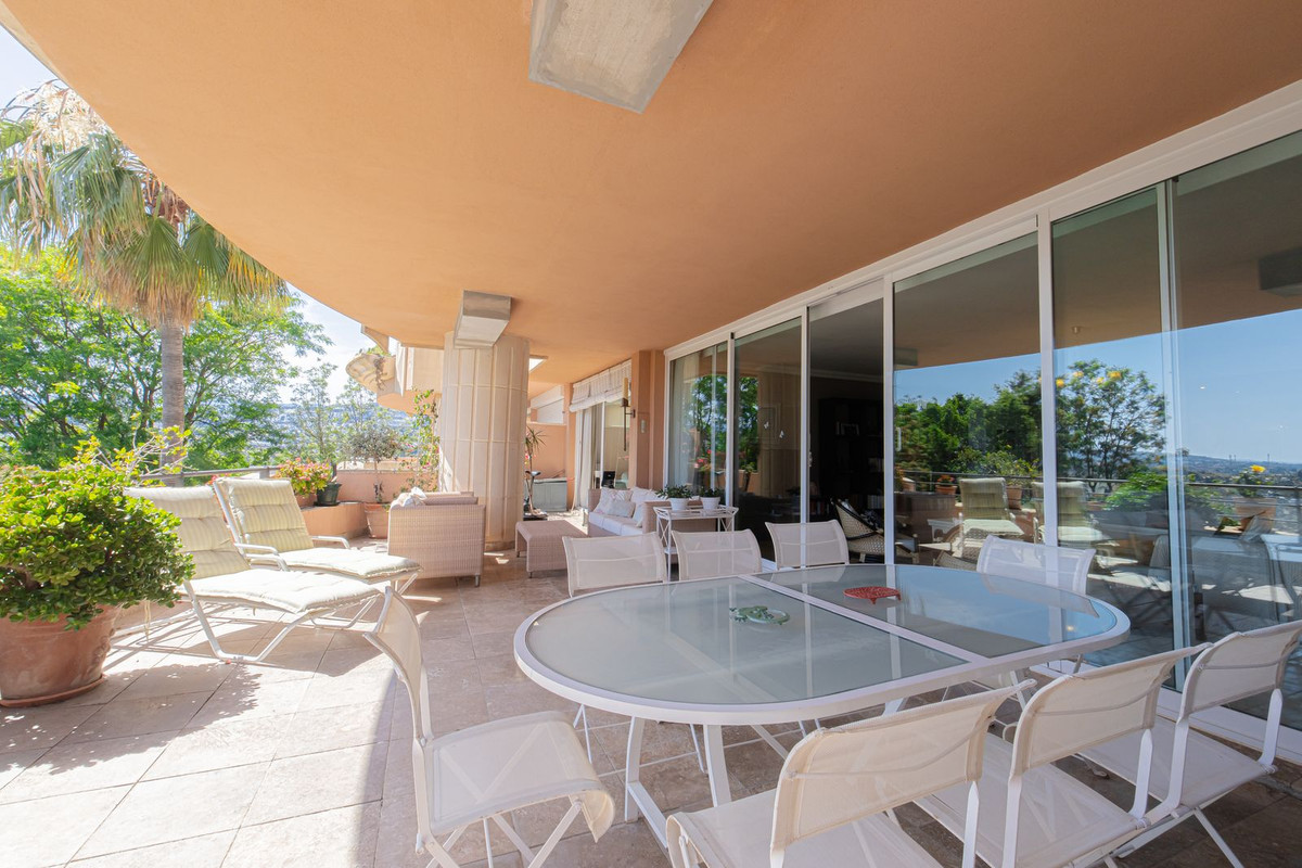 Apartamentos de 3 dormitorios en venta en Nueva Andalucía – R5449597 Apartamentos de 3 dormitorios en venta en Nueva Andalucía – R5449597