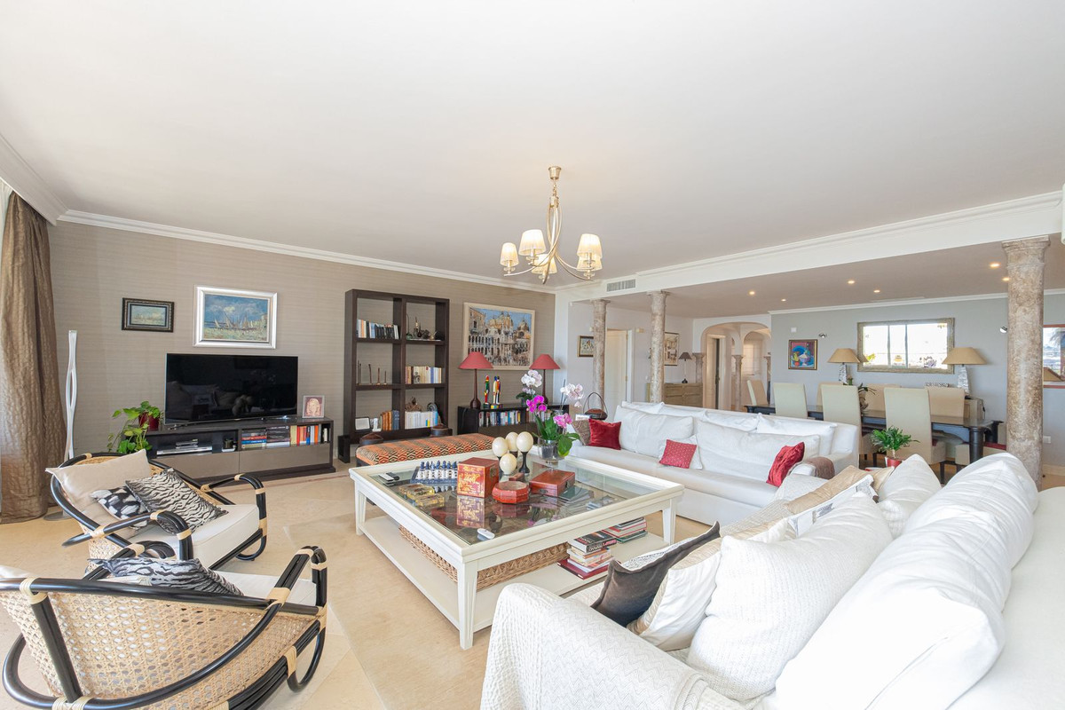 Apartamentos de 3 dormitorios en venta en Nueva Andalucía – R5449597 Apartamentos de 3 dormitorios en venta en Nueva Andalucía – R5449597