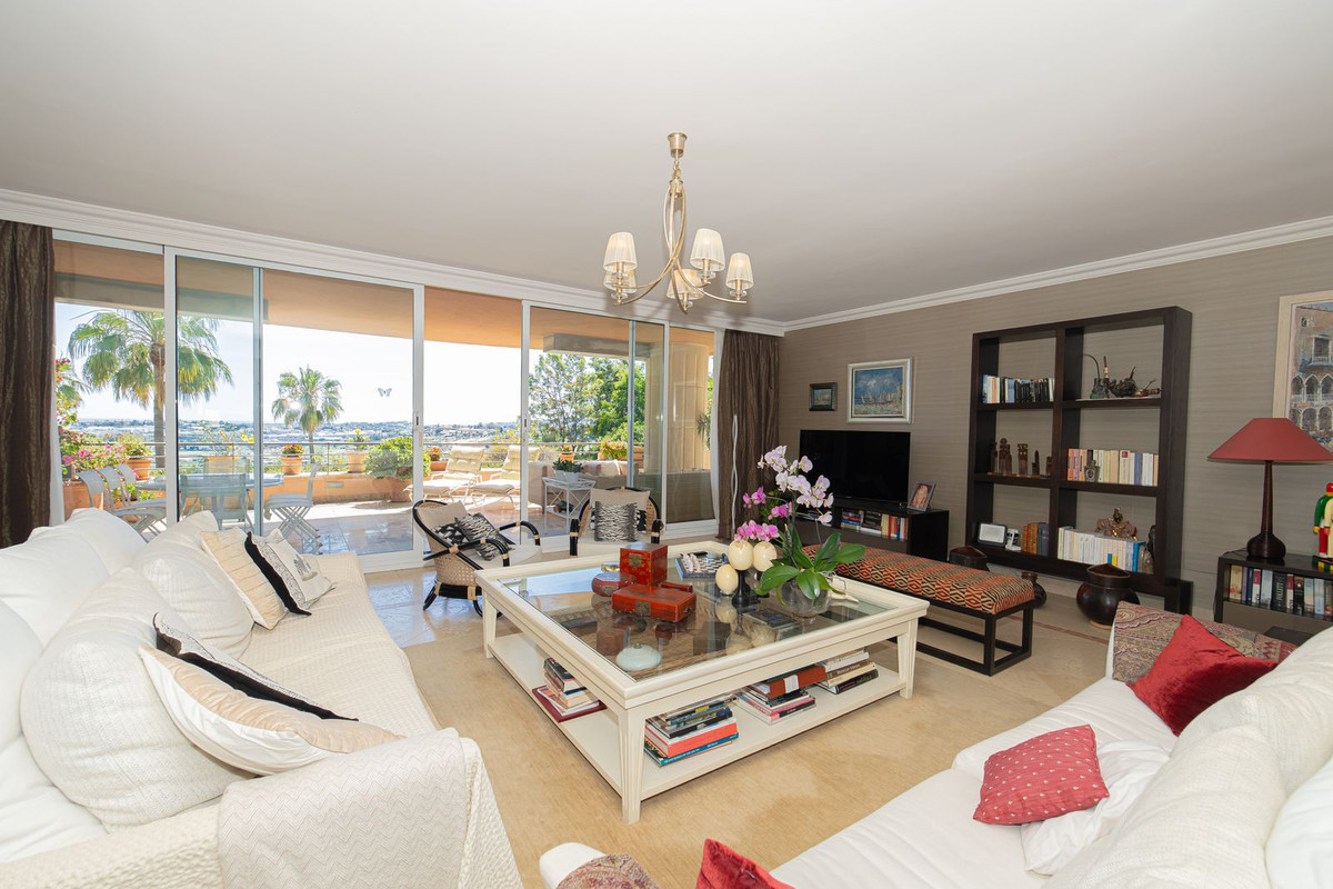 Apartamentos de 3 dormitorios en venta en Nueva Andalucía – R5449597 Apartamentos de 3 dormitorios en venta en Nueva Andalucía – R5449597