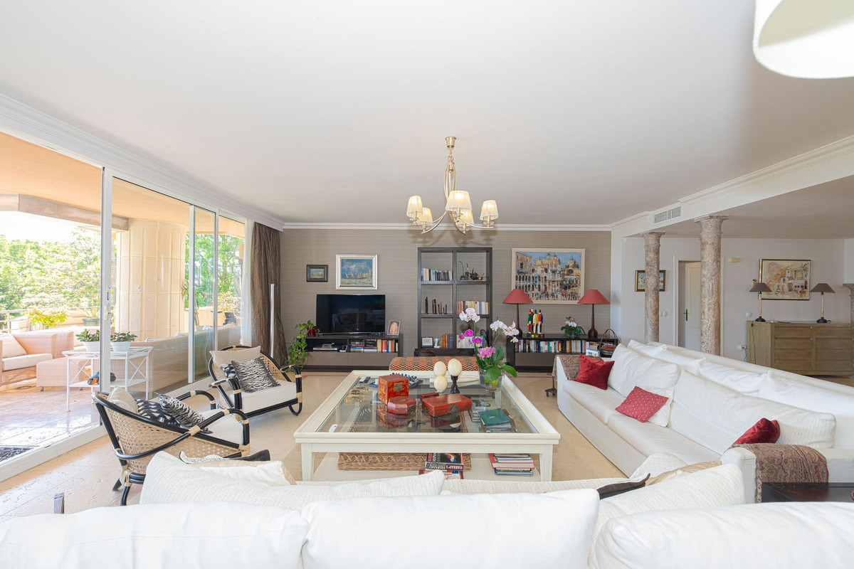 Apartamentos de 3 dormitorios en venta en Nueva Andalucía – R5449597 Apartamentos de 3 dormitorios en venta en Nueva Andalucía – R5449597