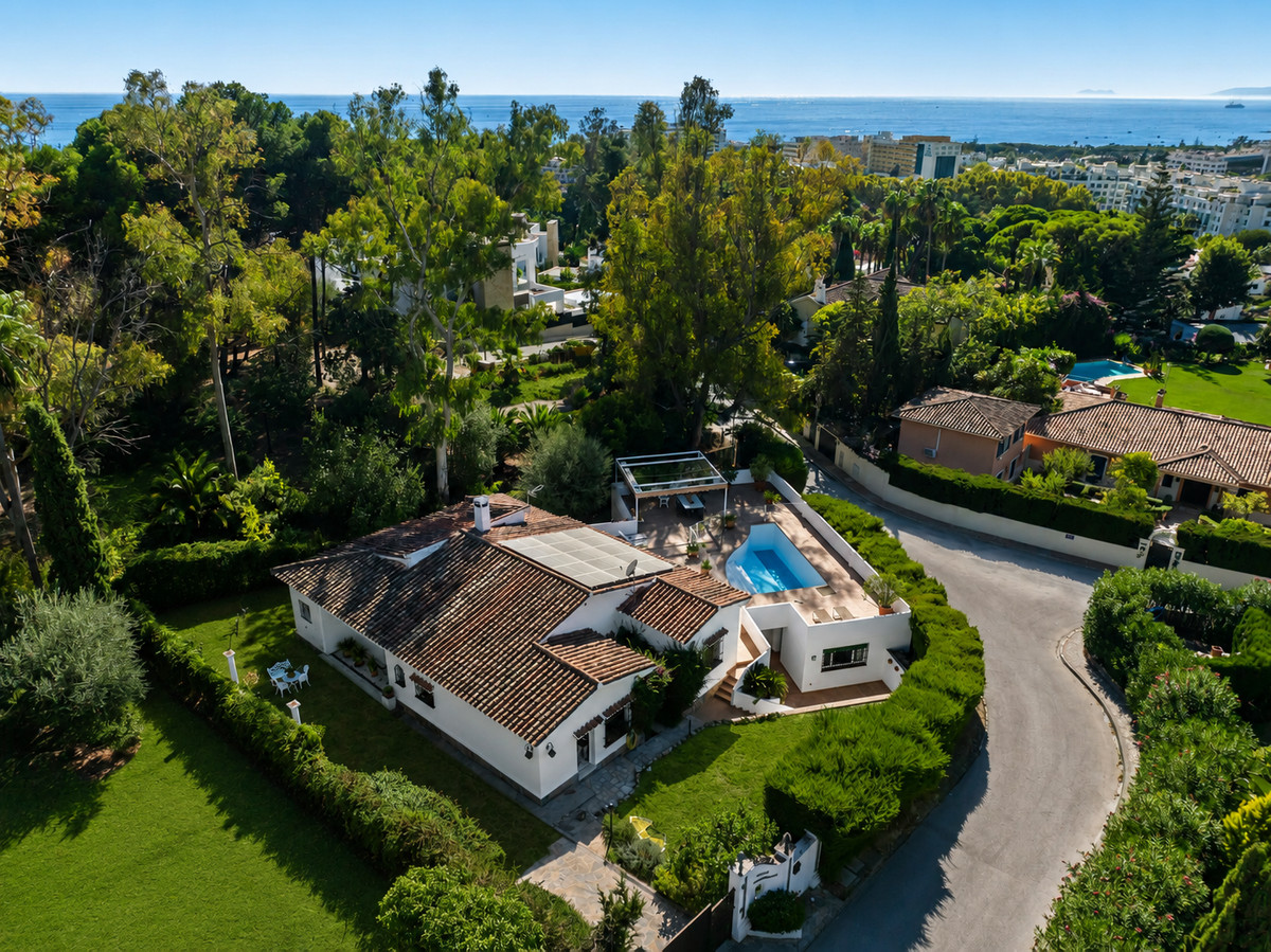 4 bedroom Villas for sale in Marbella – R5255233 4 bedroom Villas for sale in Marbella – R5255233
