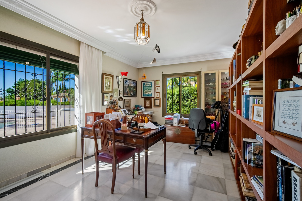 4 bedroom Villas for sale in Marbella – R5255233 4 bedroom Villas for sale in Marbella – R5255233