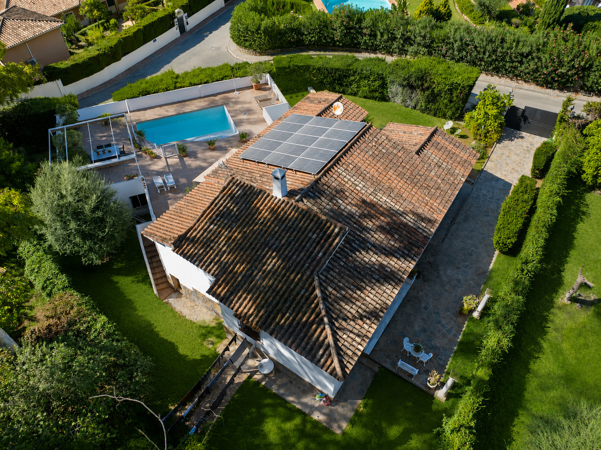 4 bedroom Villas for sale in Marbella – R5255233 4 bedroom Villas for sale in Marbella – R5255233