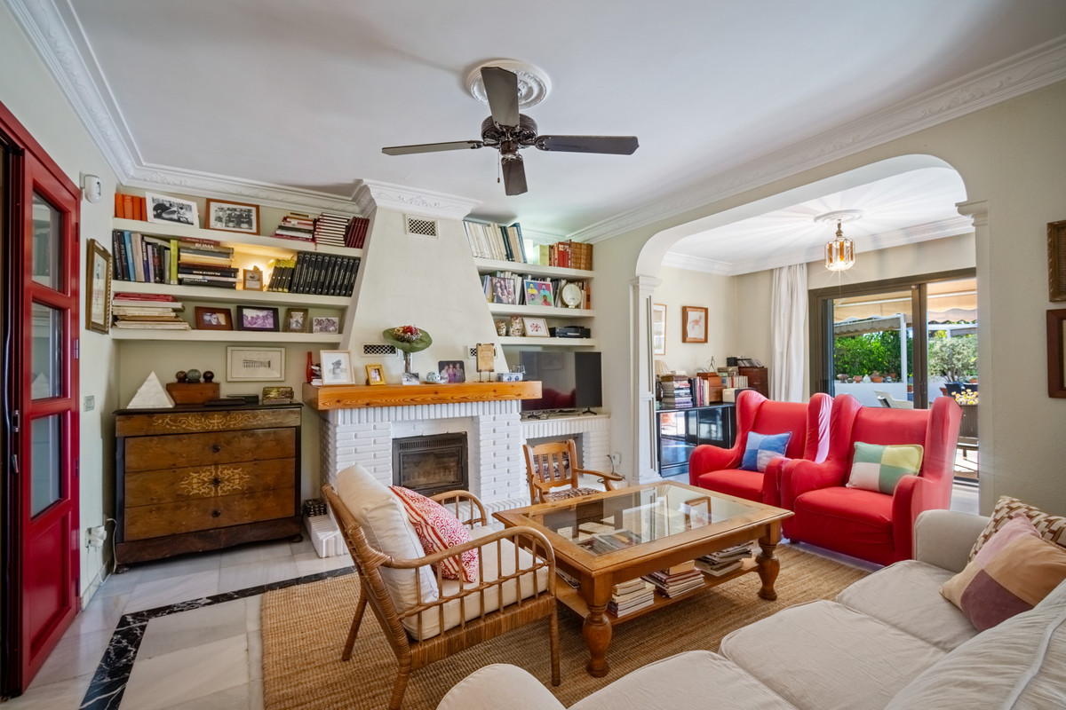4 bedroom Villas for sale in Marbella – R5255233 4 bedroom Villas for sale in Marbella – R5255233