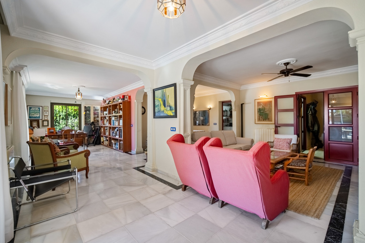 4 bedroom Villas for sale in Marbella – R5255233 4 bedroom Villas for sale in Marbella – R5255233