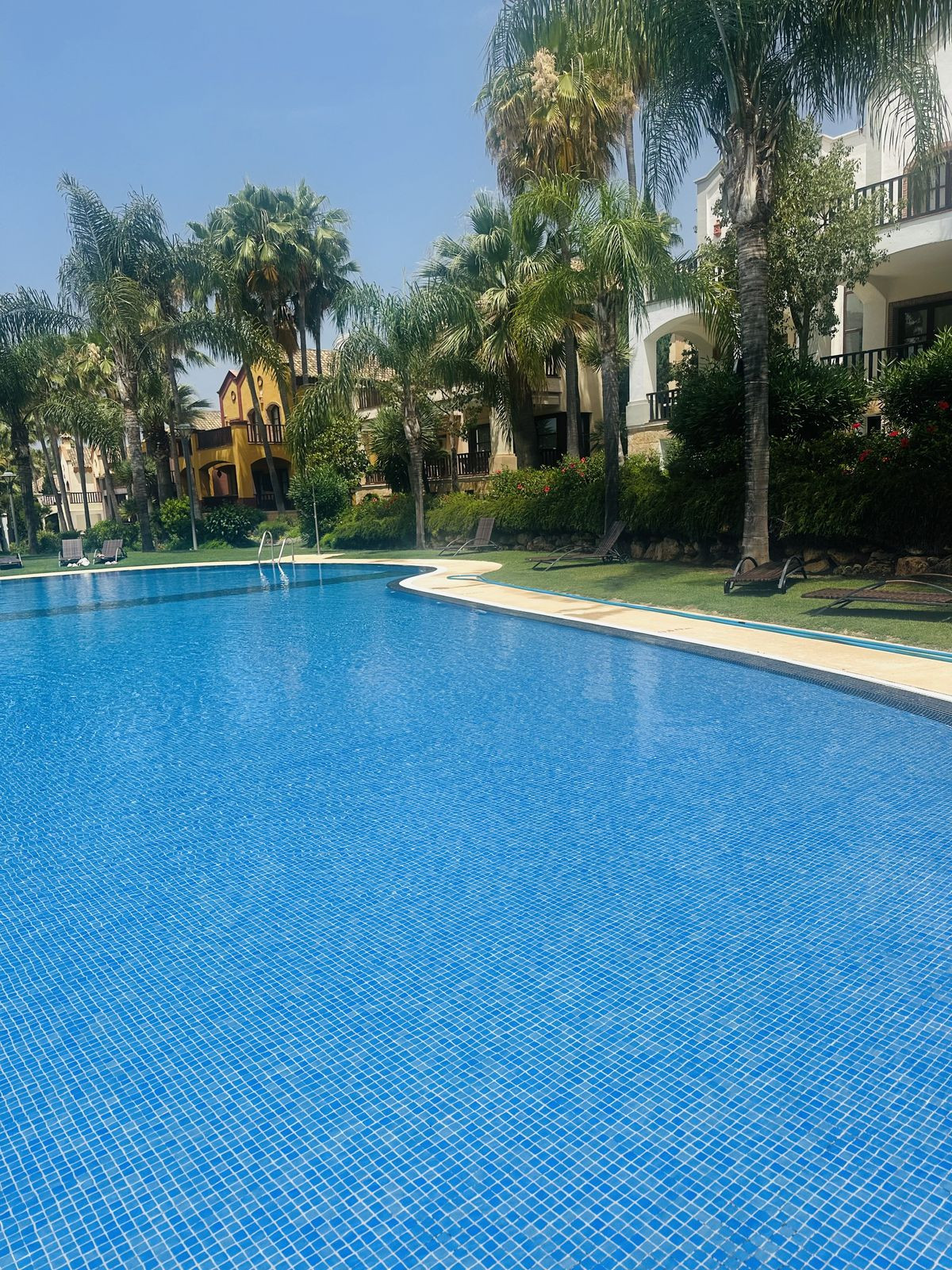 Villas de 6 dormitorios en venta en Milla de Oro – R5430625 Villas de 6 dormitorios en venta en Milla de Oro – R5430625