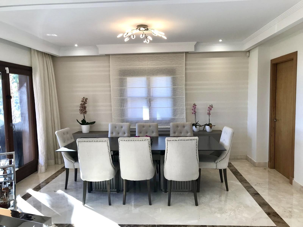 Villas de 6 dormitorios en venta en Milla de Oro – R5430625 Villas de 6 dormitorios en venta en Milla de Oro – R5430625
