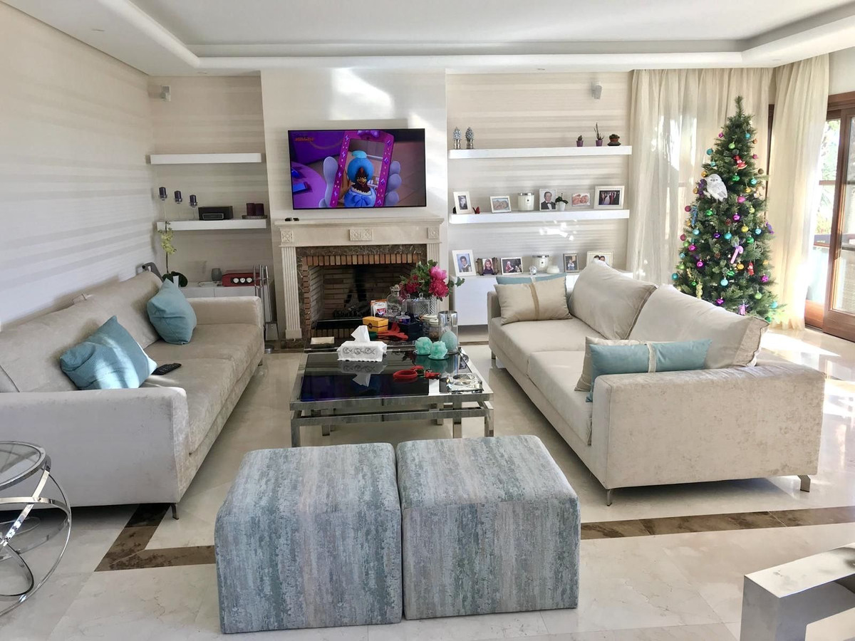 Villas de 6 dormitorios en venta en Milla de Oro – R5430625 Villas de 6 dormitorios en venta en Milla de Oro – R5430625
