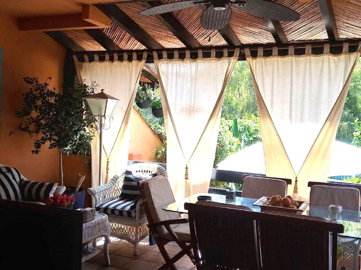 Adosados de 3 dormitorios en venta en Milla de Oro – R4777684 Adosados de 3 dormitorios en venta en Milla de Oro – R4777684