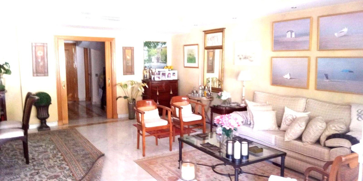 Adosados de 3 dormitorios en venta en Milla de Oro – R4777684 Adosados de 3 dormitorios en venta en Milla de Oro – R4777684