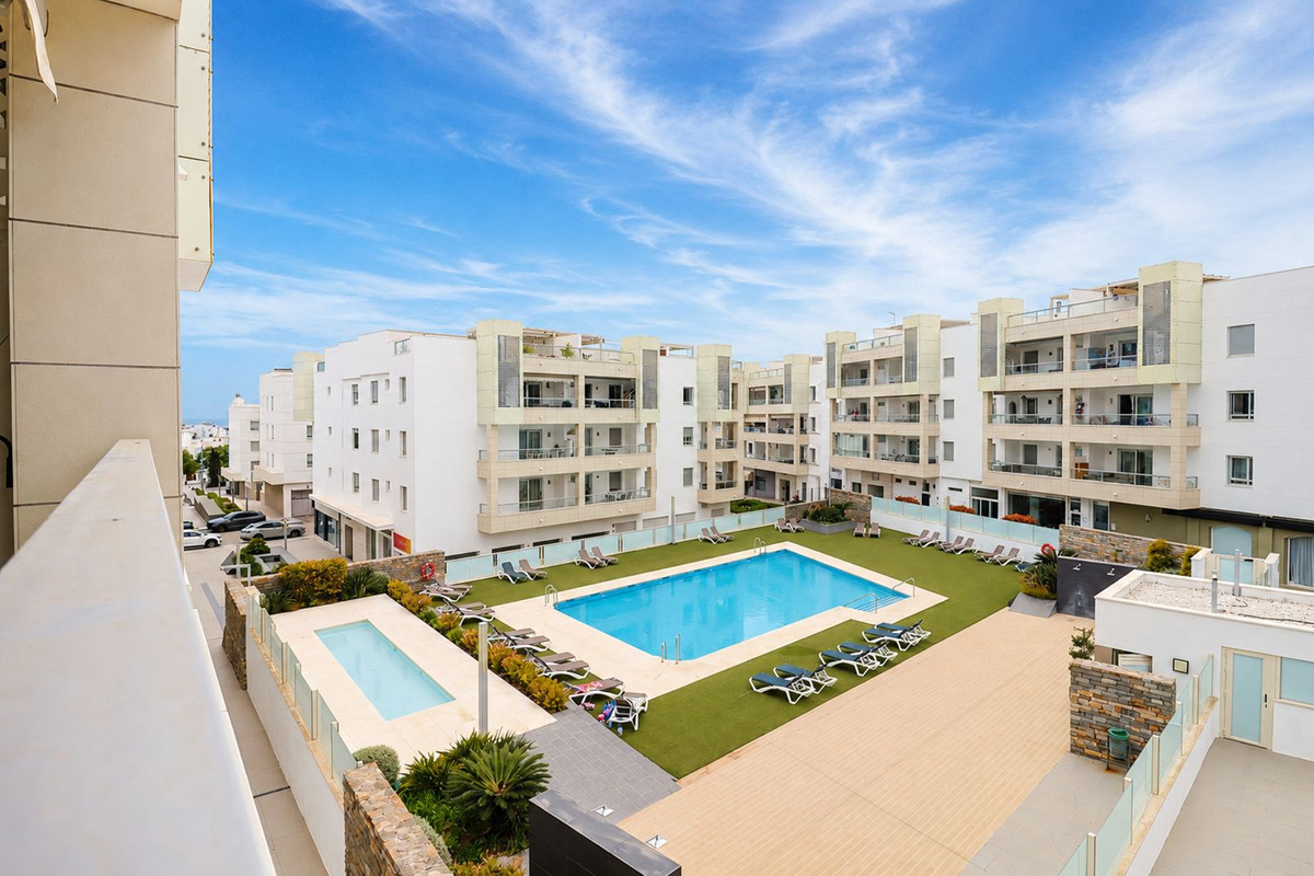 Apartamentos de 3 dormitorios en venta en San Pedro de Alcántara – R5379001 Apartamentos de 3 dormitorios en venta en San Pedro de Alcántara – R5379001