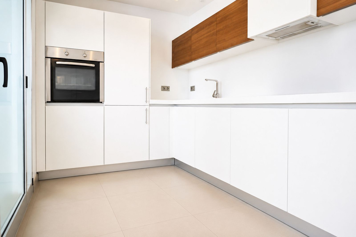 Apartamentos de 3 dormitorios en venta en San Pedro de Alcántara – R5379001 Apartamentos de 3 dormitorios en venta en San Pedro de Alcántara – R5379001