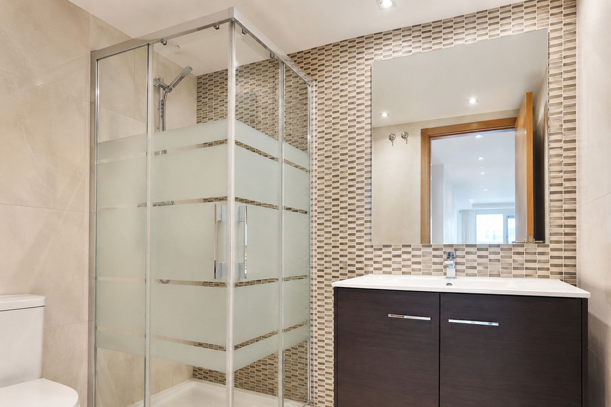 Apartamentos de 3 dormitorios en venta en San Pedro de Alcántara – R5379001 Apartamentos de 3 dormitorios en venta en San Pedro de Alcántara – R5379001